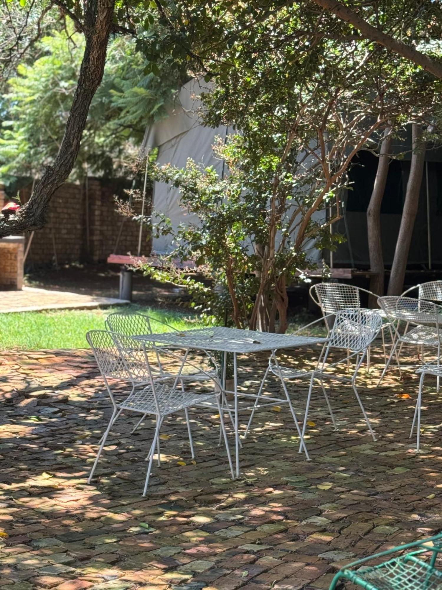 Sunset Guesthouse And Venue Cullinan Meule Luaran gambar